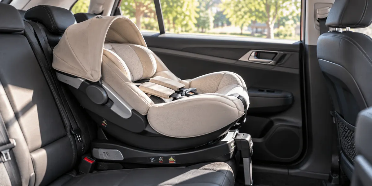 アップリカ クルリラエックスプラス AB ベージュ(ISOFIX・回転式・R129・新生児〜4歳頃) のレビュー記事メインビジュアル(口コミ・評判・メリット・デメリット)