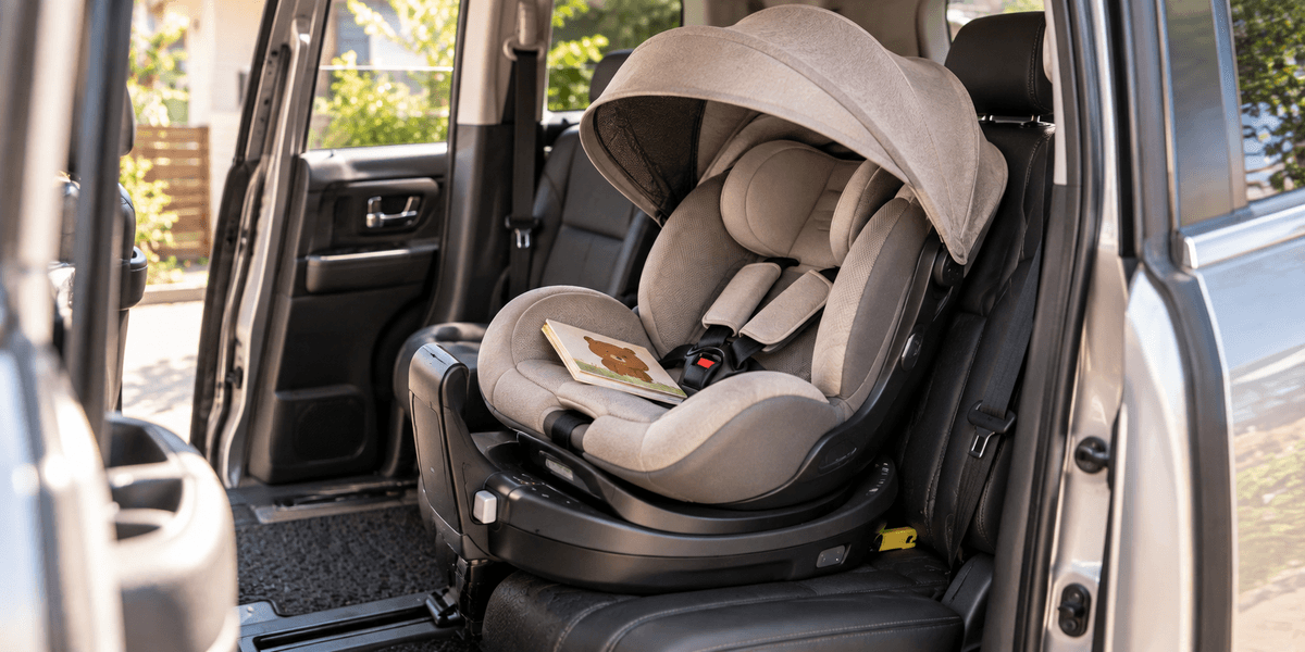 コンビ 回転式チャイルドシート クルムーヴ ロング R129 エッグショック EA グレージュ（ISOFIX）